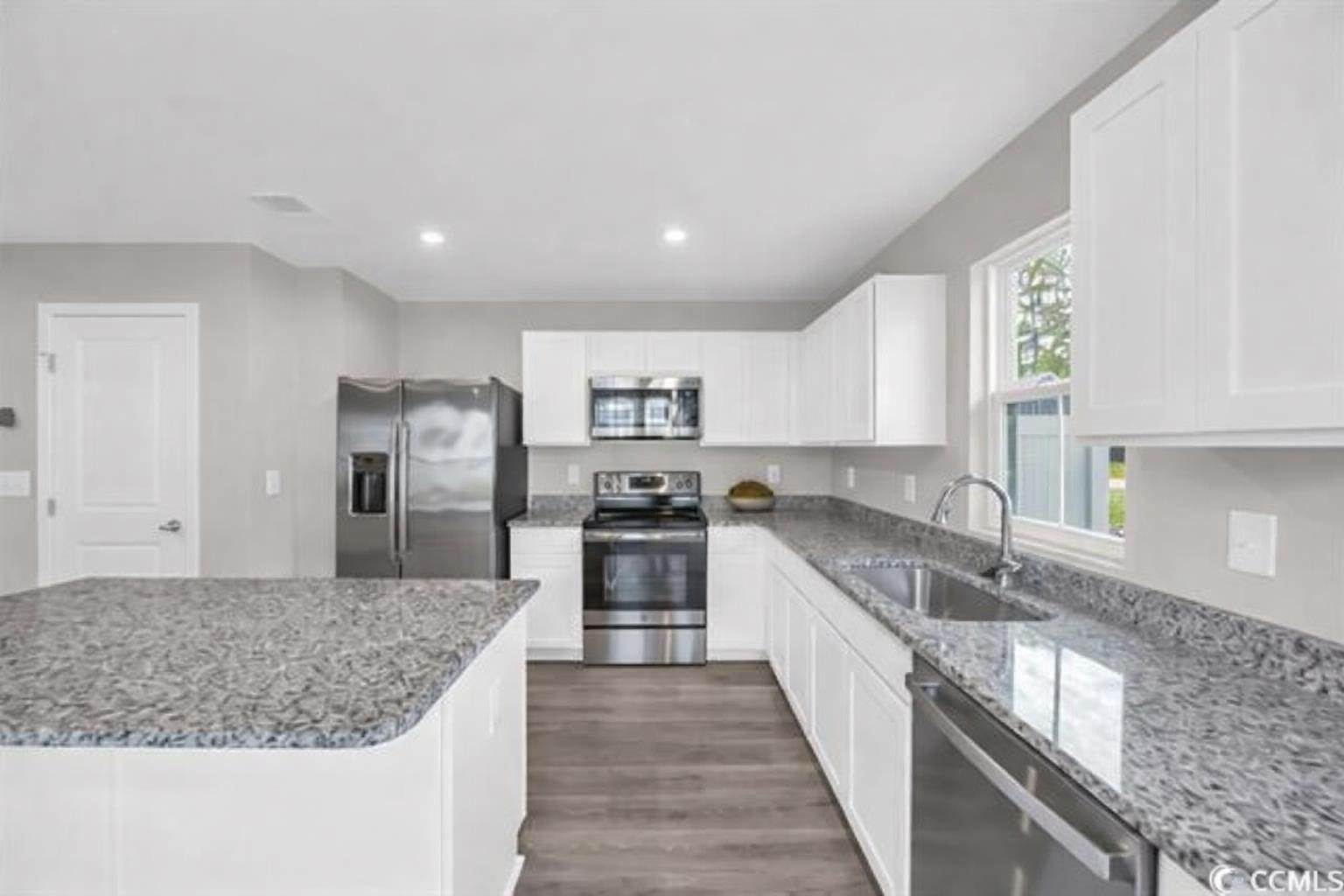 399 Myrtle Meadows Dr, Conway, SC 29526