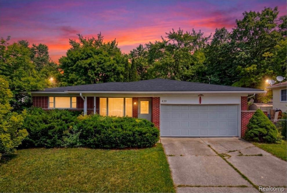 439 Windmill Point Drive