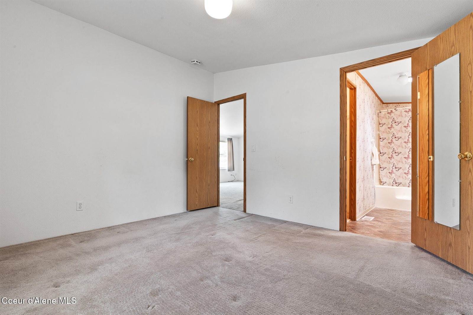 1037 North 22nd St, Coeur d'Alene, ID 83814