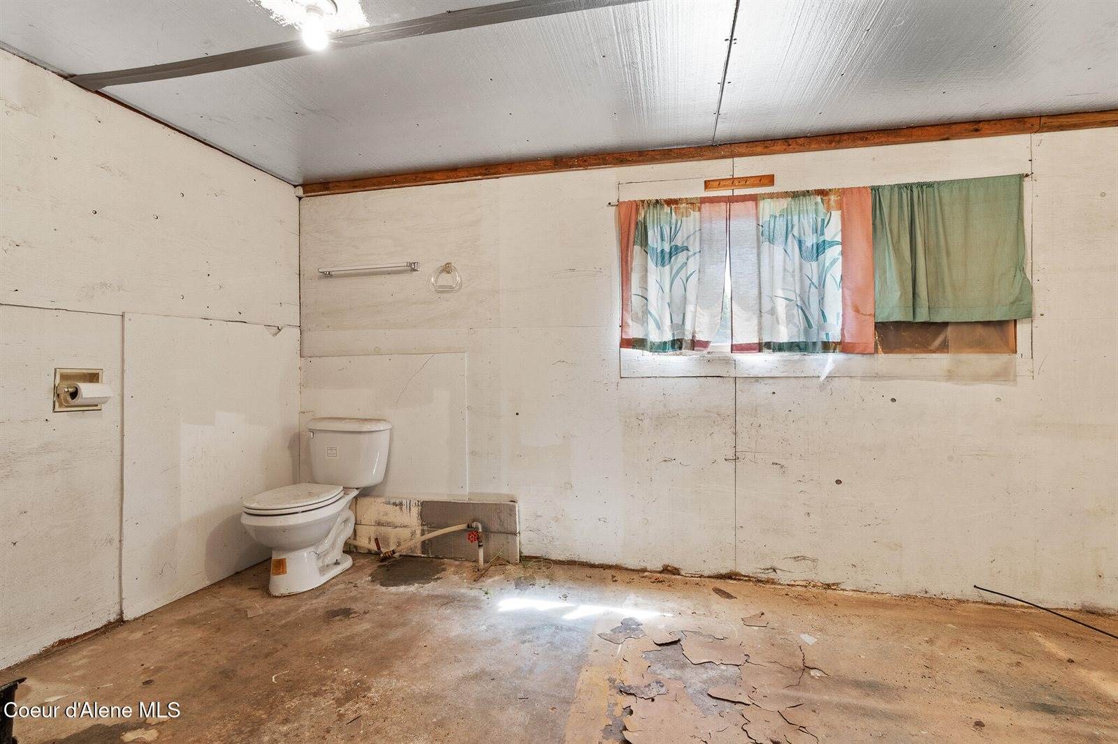 1037 North 22nd St, Coeur d'Alene, ID 83814