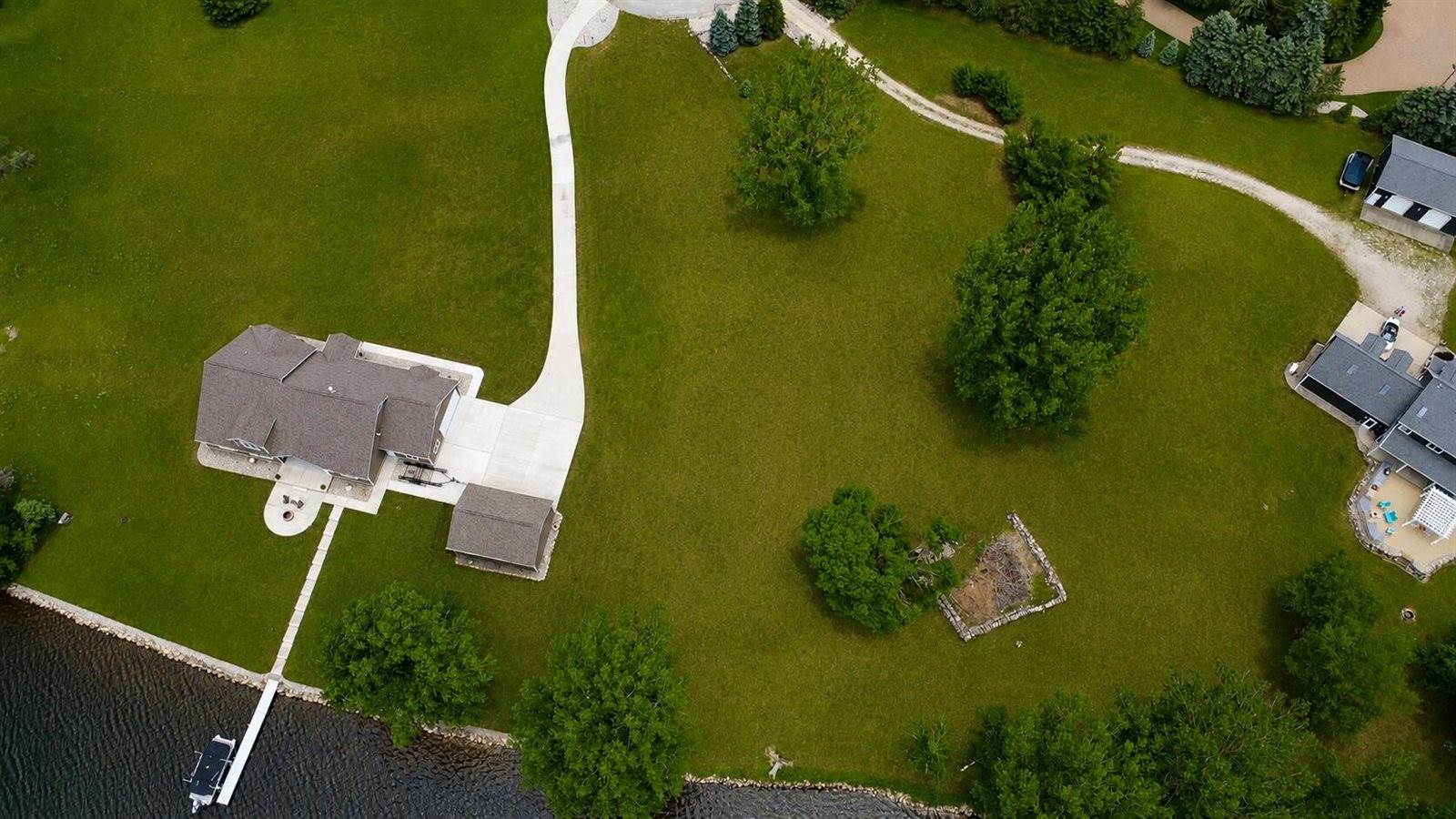1293 South Queensway Drive, Weidman, MI 48893