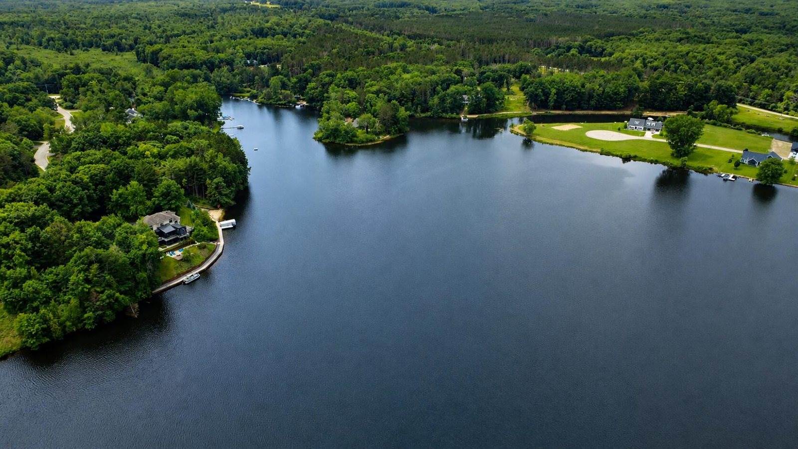 1293 South Queensway Drive, Weidman, MI 48893