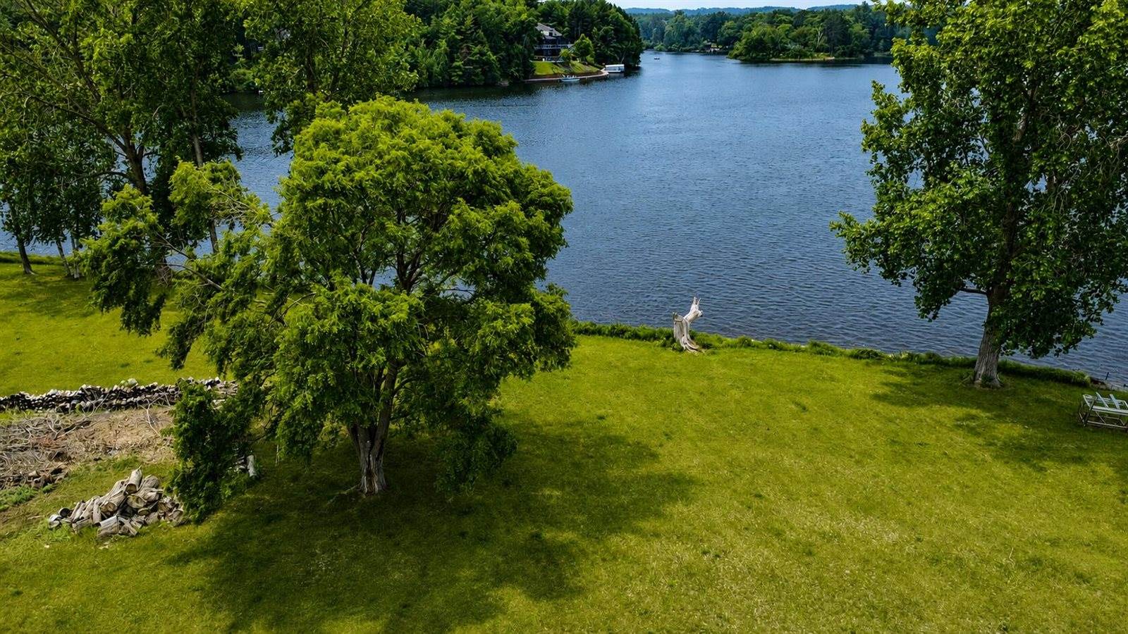 1293 South Queensway Drive, Weidman, MI 48893