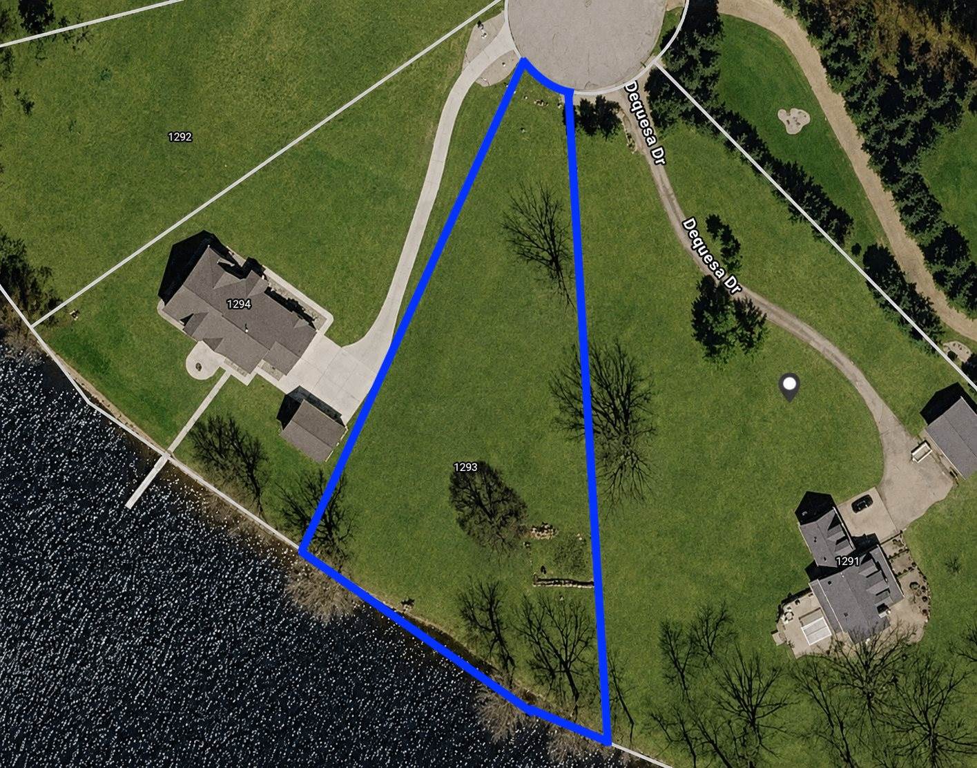 1293 South Queensway Drive, Weidman, MI 48893