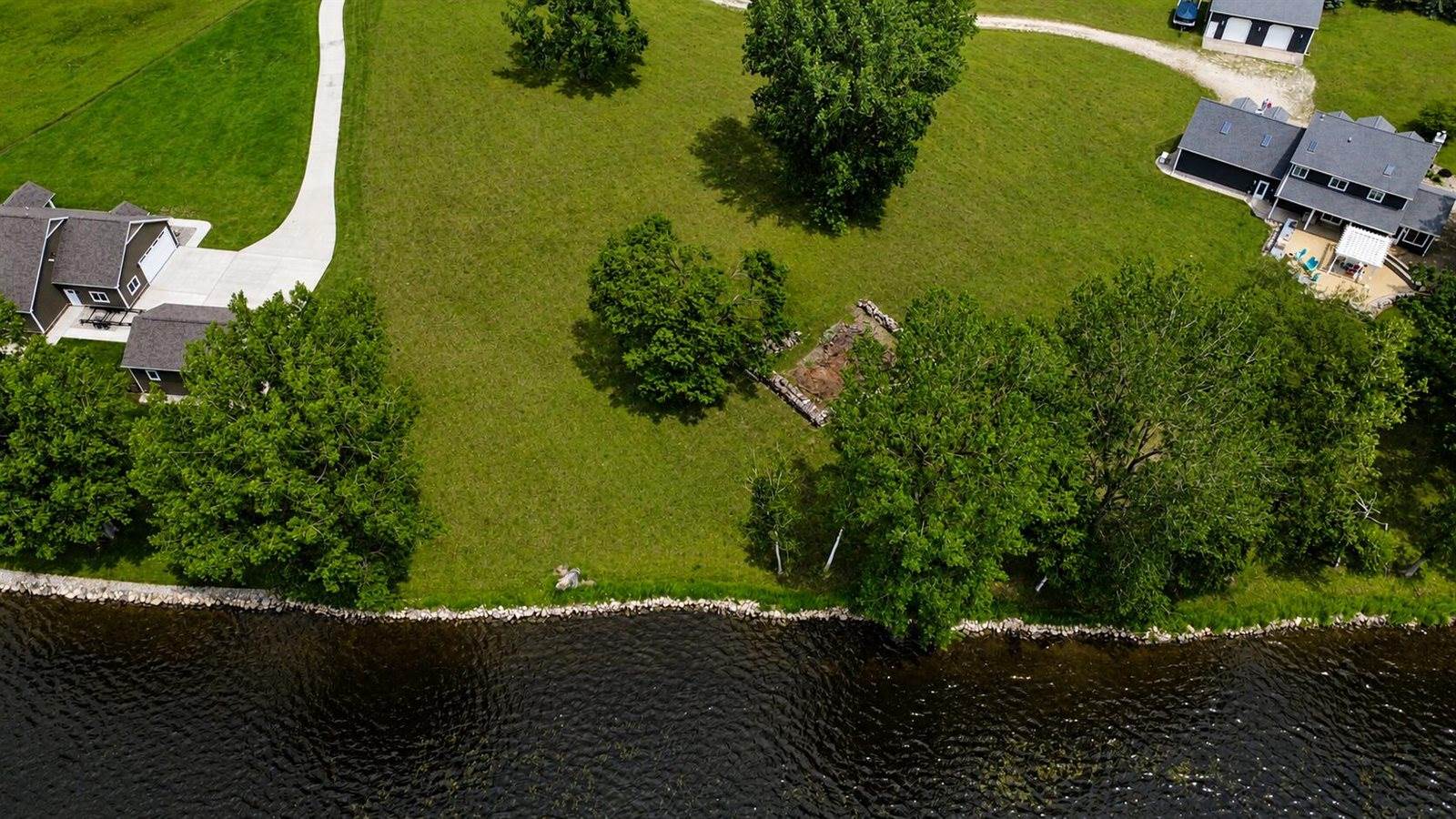1293 South Queensway Drive, Weidman, MI 48893