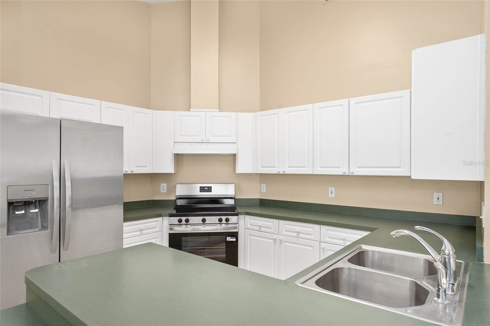 9009 NW 15TH Lane, Gainesville, FL 32606