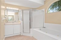 9009 NW 15TH Lane, Gainesville, FL 32606