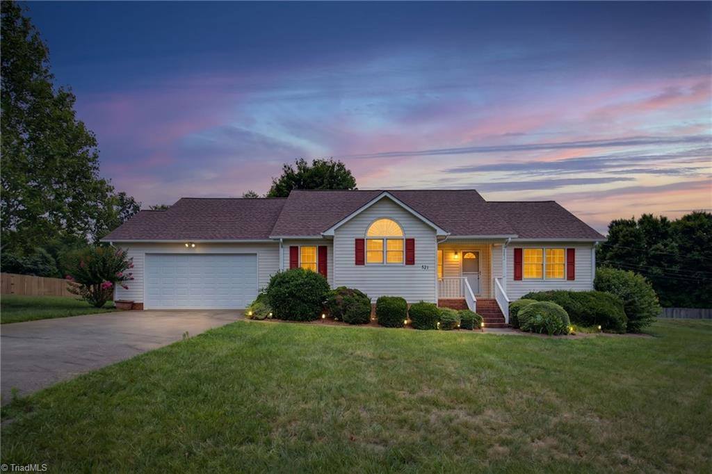 521 Lowergate Lane, Kernersville, NC 27284