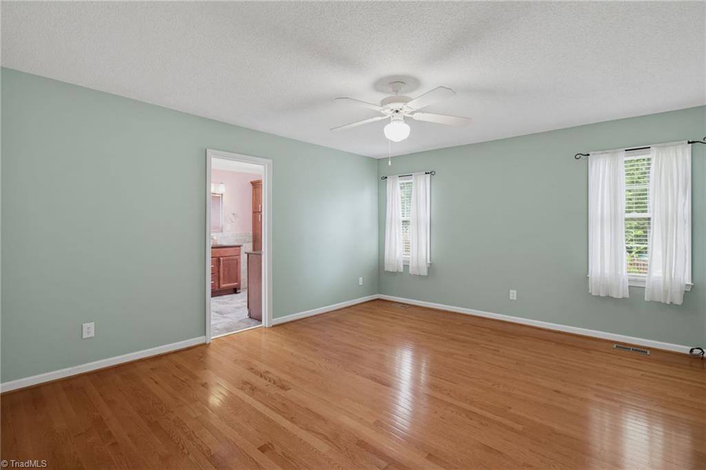 521 Lowergate Lane, Kernersville, NC 27284