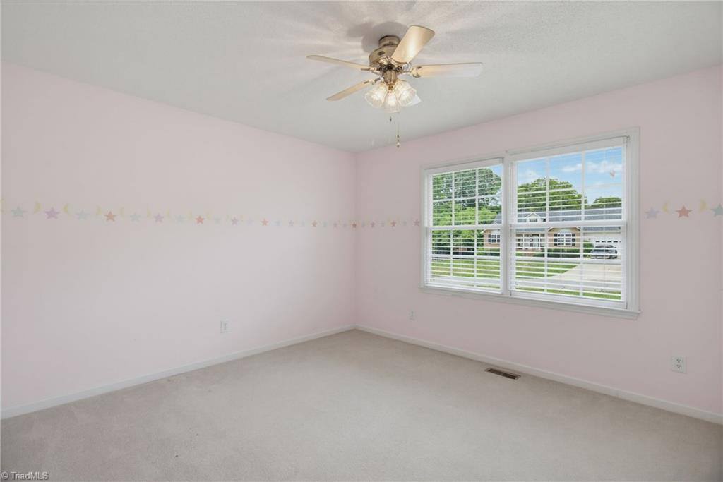 521 Lowergate Lane, Kernersville, NC 27284