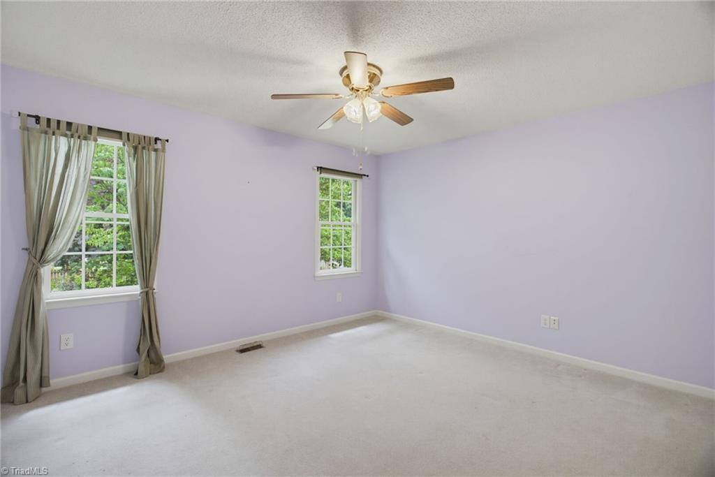 521 Lowergate Lane, Kernersville, NC 27284