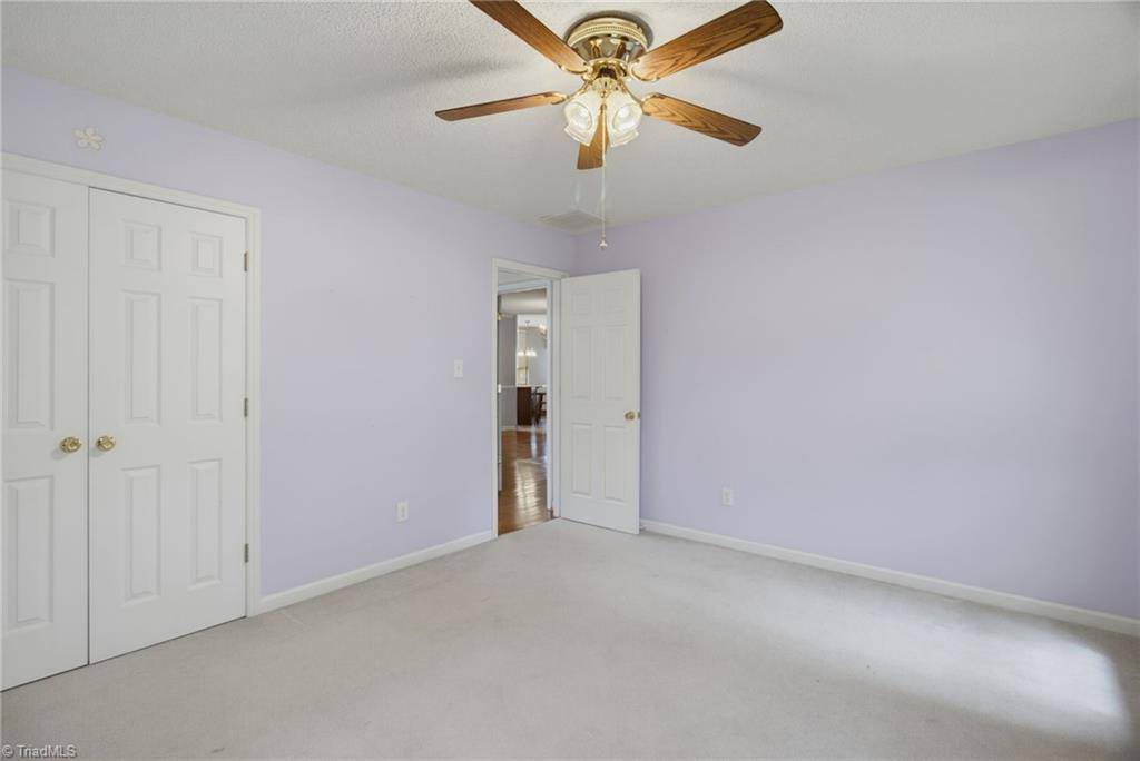 521 Lowergate Lane, Kernersville, NC 27284