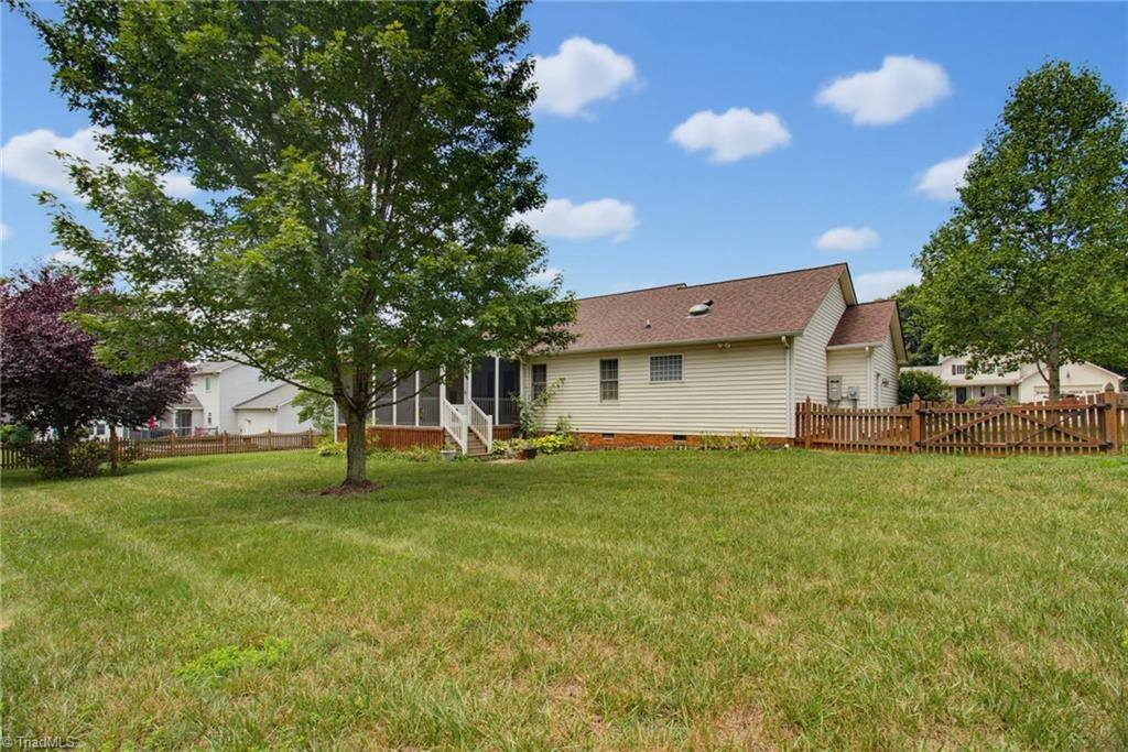 521 Lowergate Lane, Kernersville, NC 27284