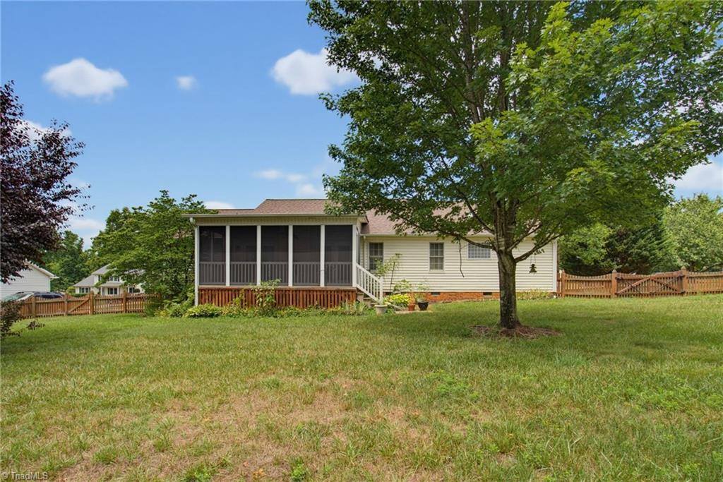 521 Lowergate Lane, Kernersville, NC 27284