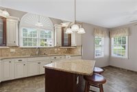 521 Lowergate Lane, Kernersville, NC 27284