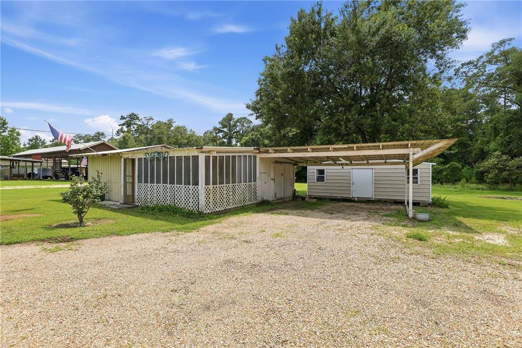 39329 Old Sawmill Road, Ponchatoula, LA 70454