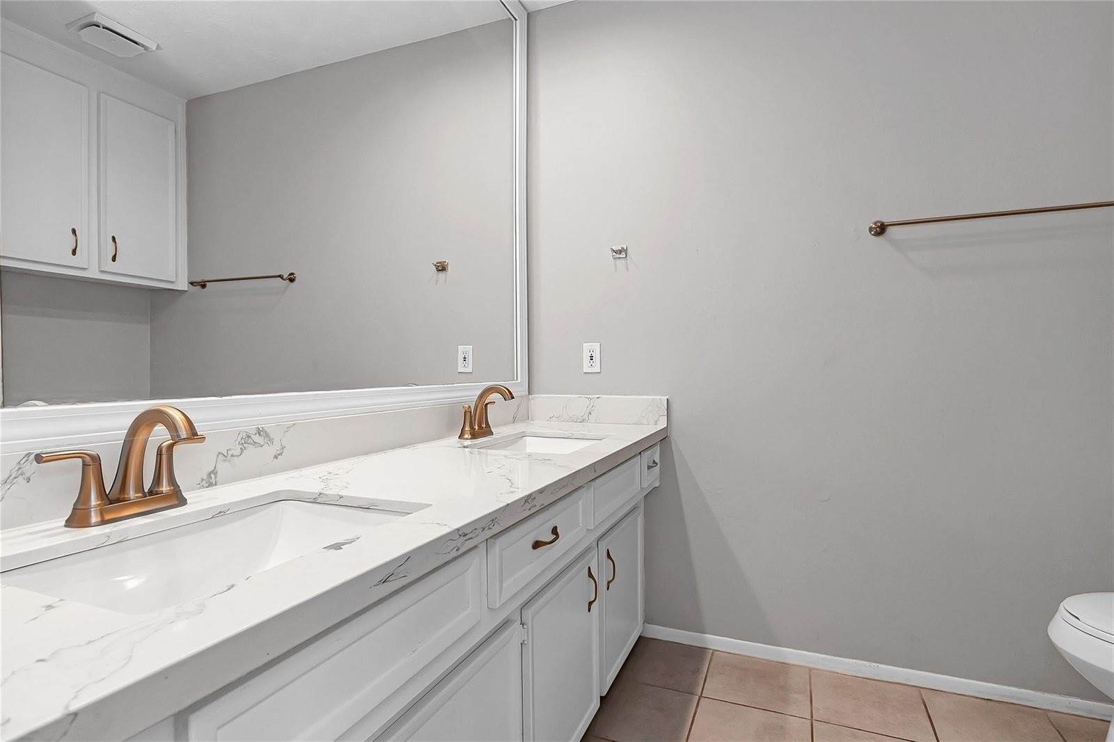 2710 Green Fields Drive, Sugar Land, TX 77479