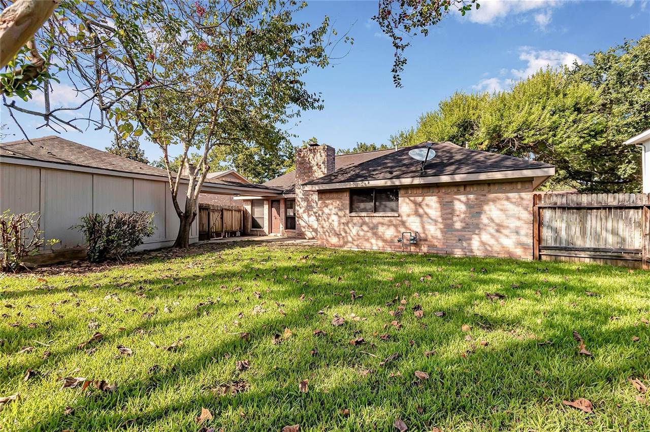 2710 Green Fields Drive, Sugar Land, TX 77479