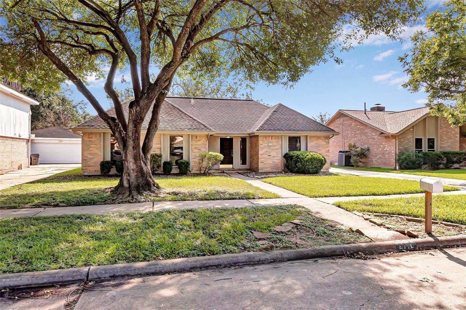 2710 Green Fields Drive, Sugar Land, TX 77479