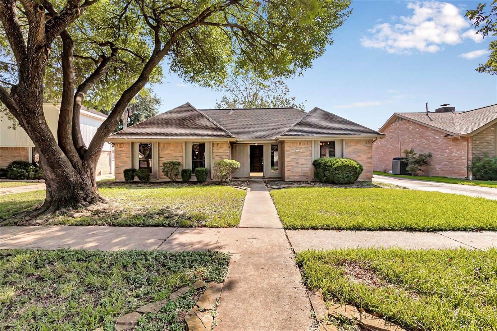 2710 Green Fields Drive, Sugar Land, TX 77479