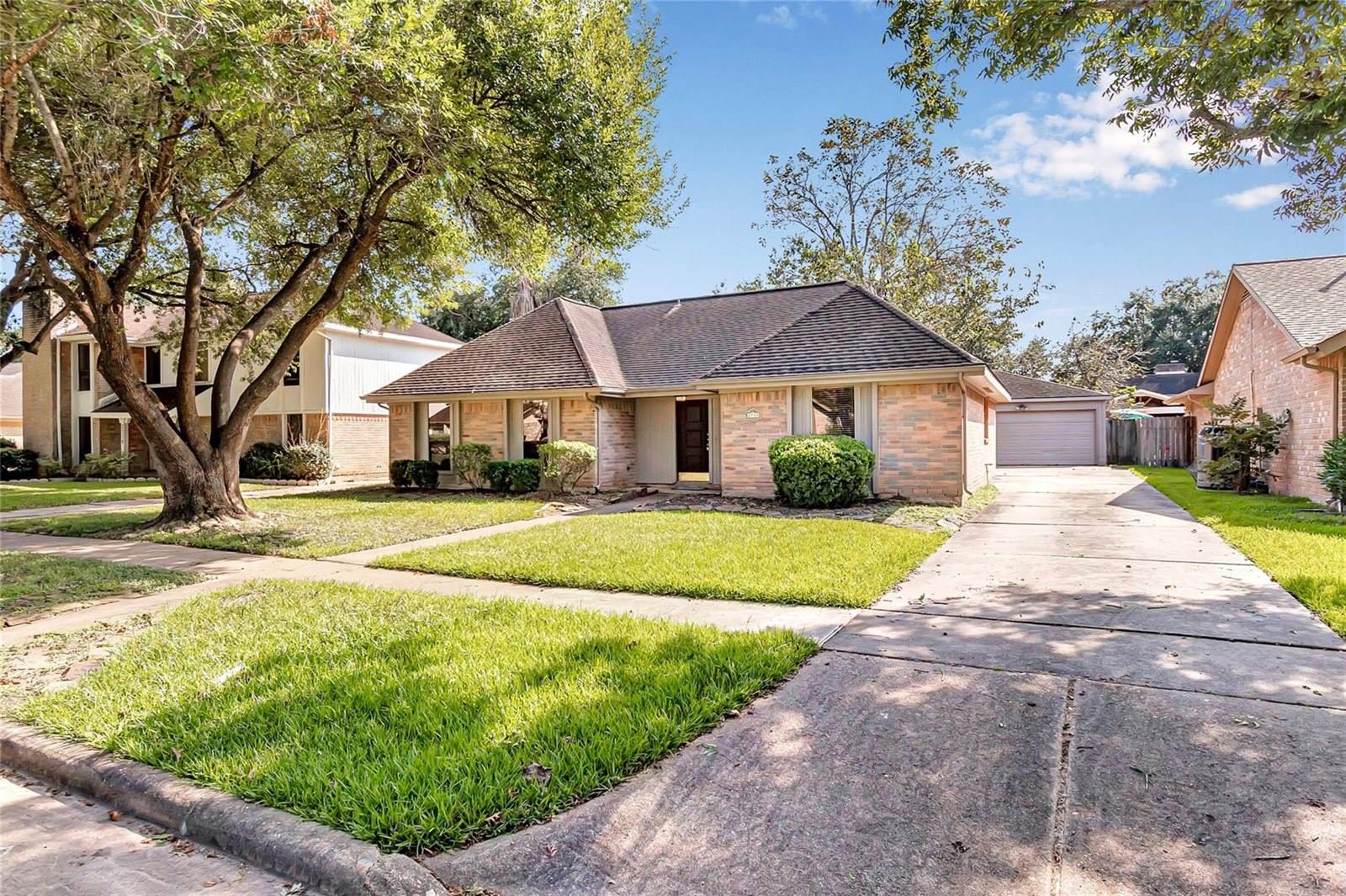 2710 Green Fields Drive, Sugar Land, TX 77479