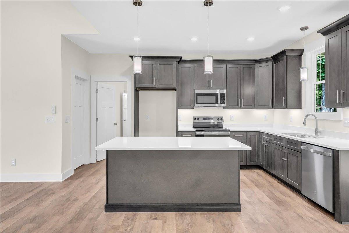 634 Mountain View Dr, Morrison, TN 37357