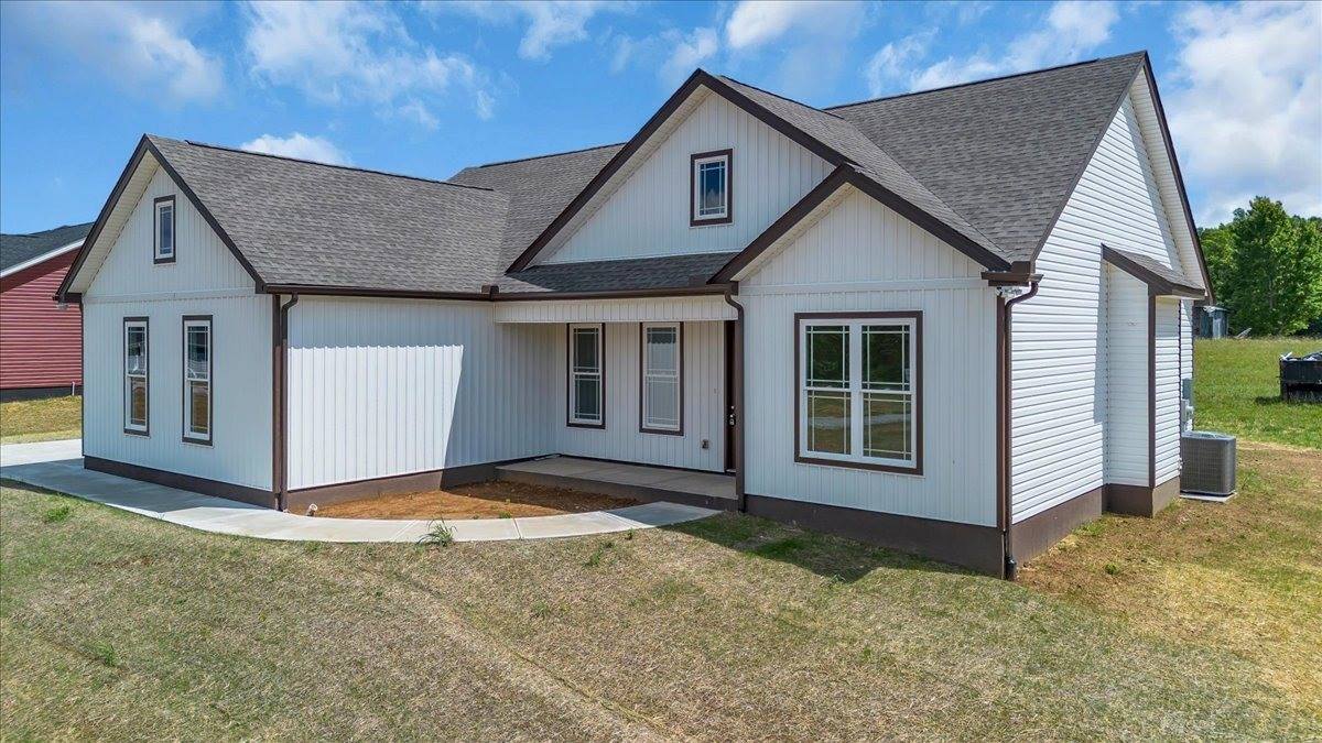 1501 Smartt Station Rd, Morrison, TN 37357