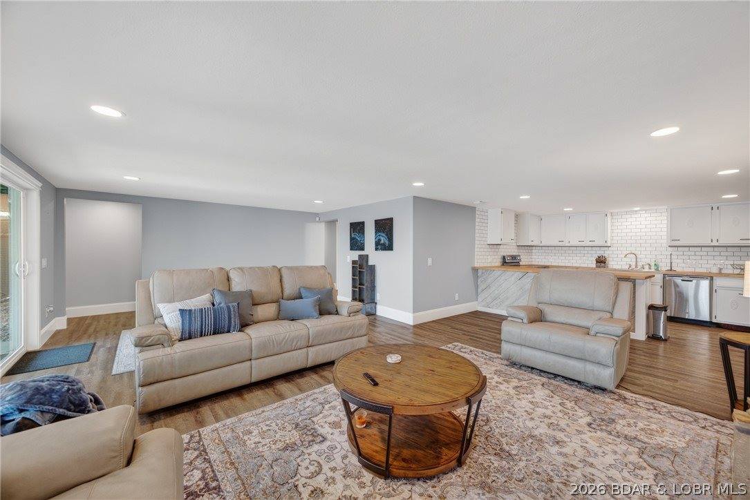 2437 Mohawk Lane, Osage Beach, MO 65065