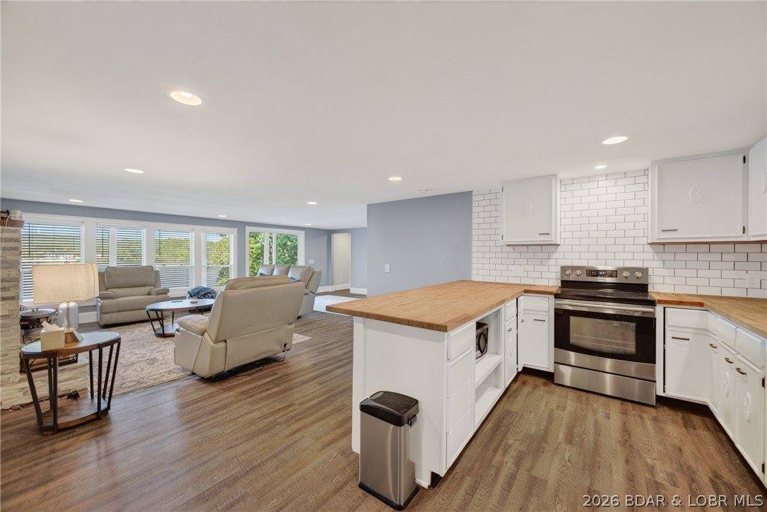2437 Mohawk Lane, Osage Beach, MO 65065