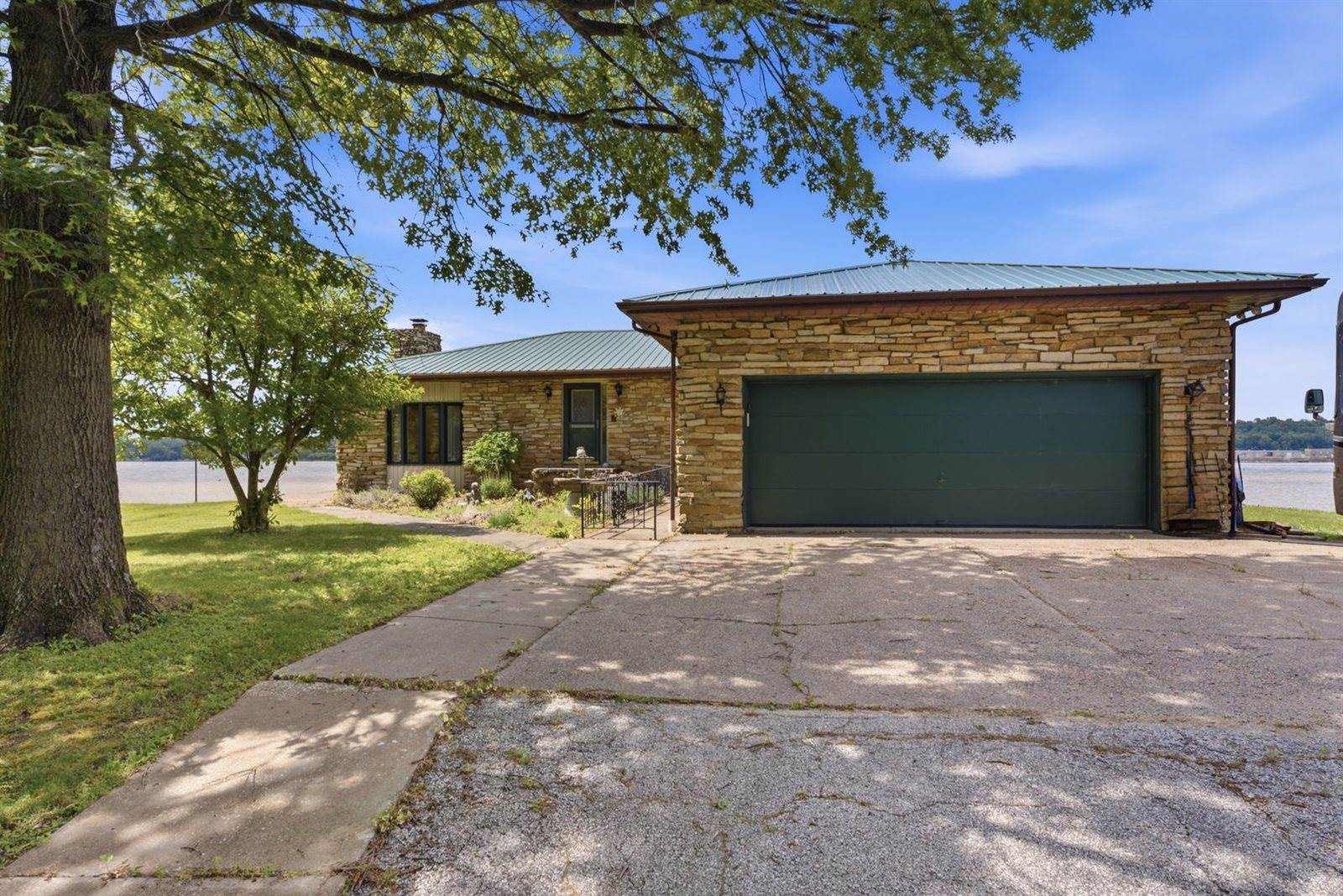 1501 State Avenue, Hampton, IL 61256