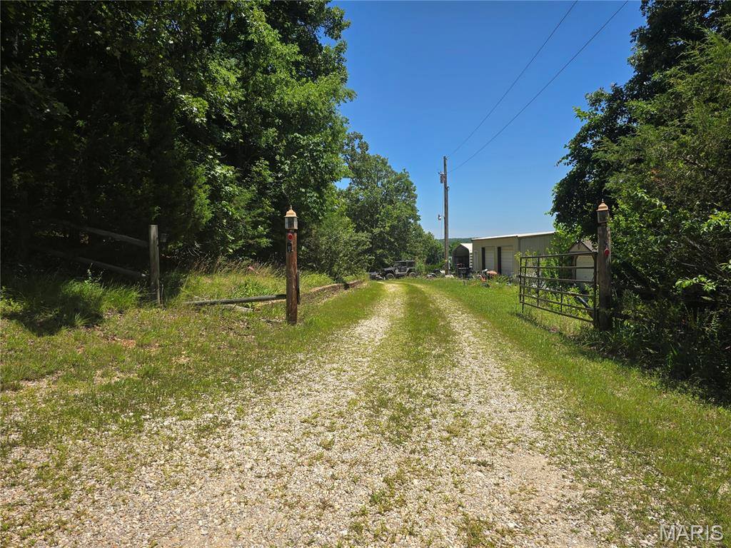 21620 State Route J, Newburg, MO 65550
