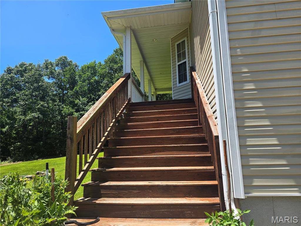 21620 State Route J, Newburg, MO 65550