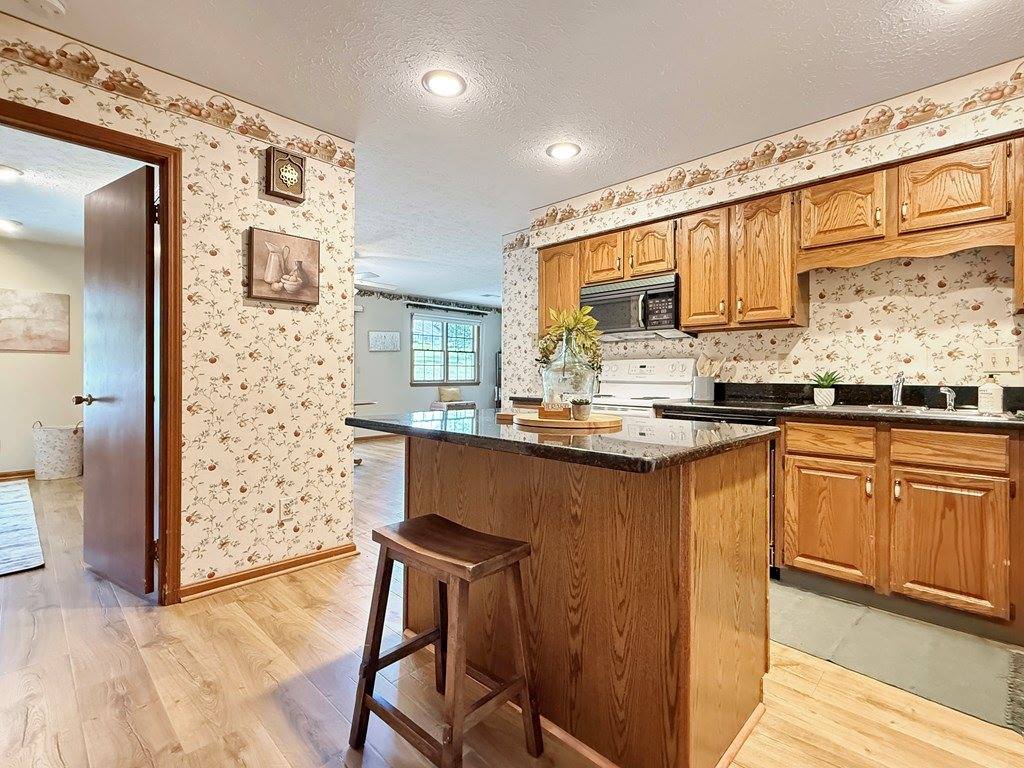 891 Avalon Drive, Ashland, OH 44805