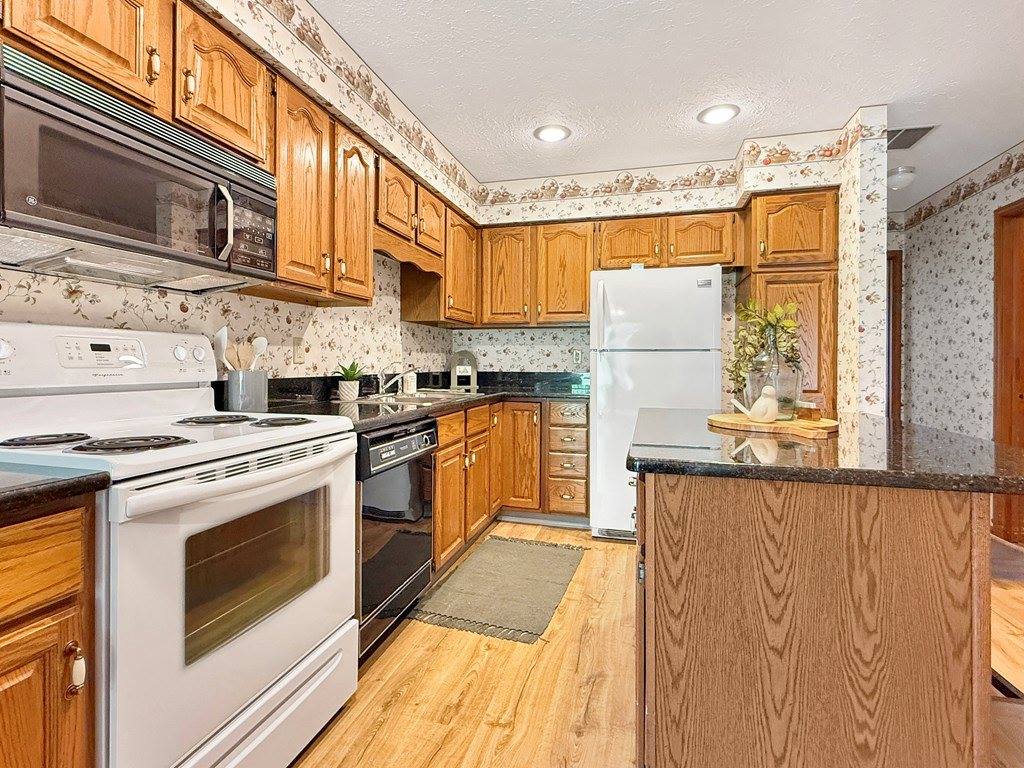 891 Avalon Drive, Ashland, OH 44805