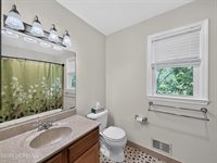 25 Rimwood Lane, Howell, NJ 07731
