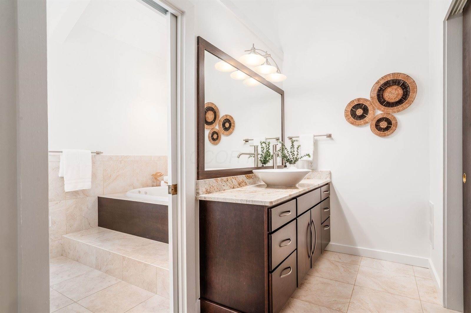 4051 The Old Poste Road, Columbus, OH 43221