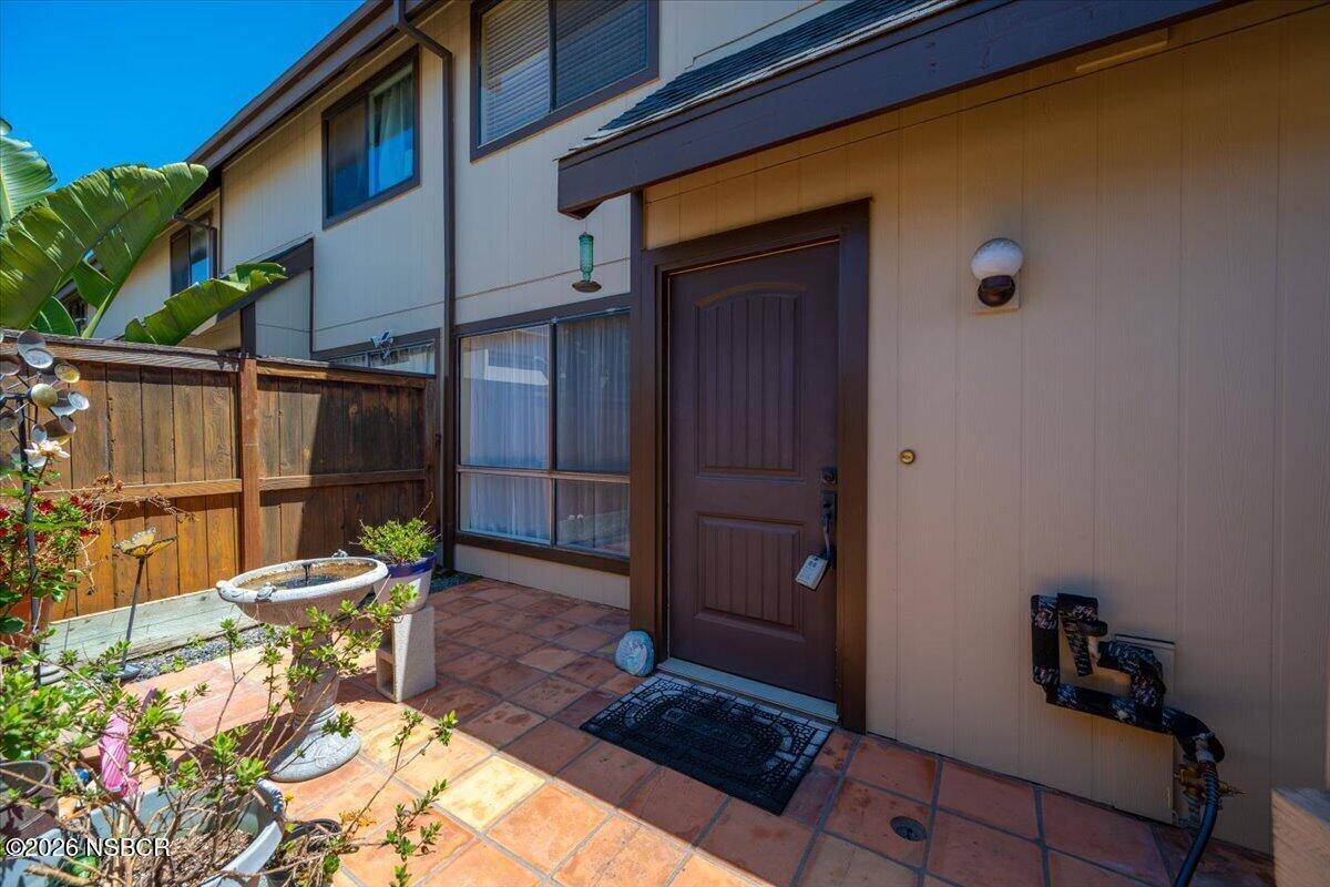 1960 Mcclelland, Santa Maria, CA 93454