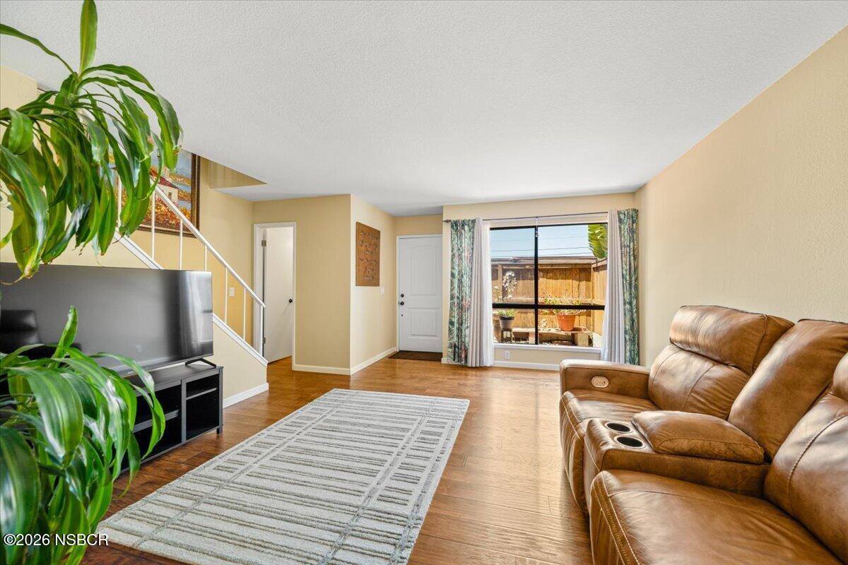 1960 Mcclelland, Santa Maria, CA 93454