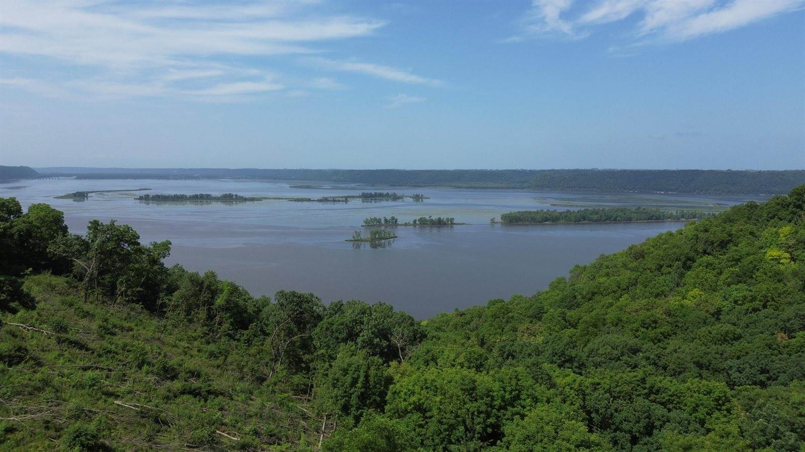20643 Deer Island View Rd, Seneca, WI 54626