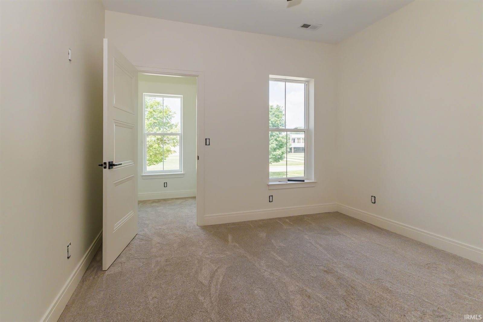 712 N Walnut Street, Muncie, IN 47305