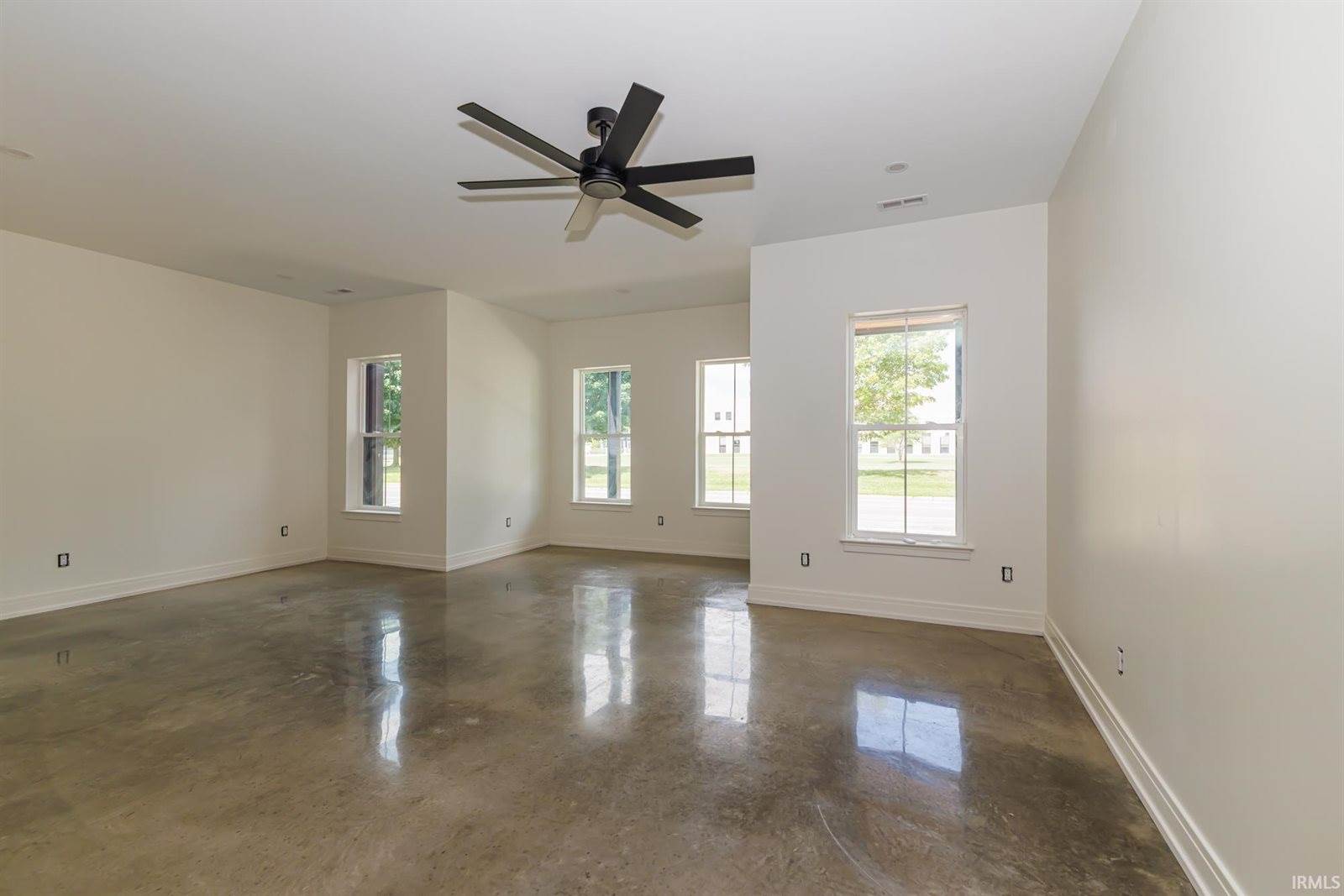 712 N Walnut Street, Muncie, IN 47305