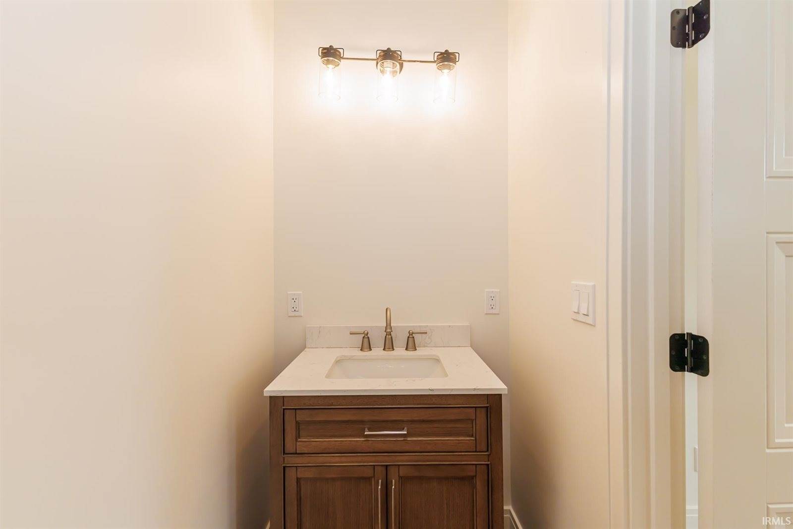 714 N Walnut Street, Muncie, IN 47305