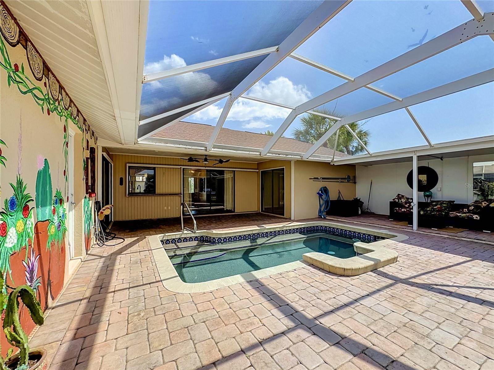 3234 Meadow Run Drive, Venice, FL 34293