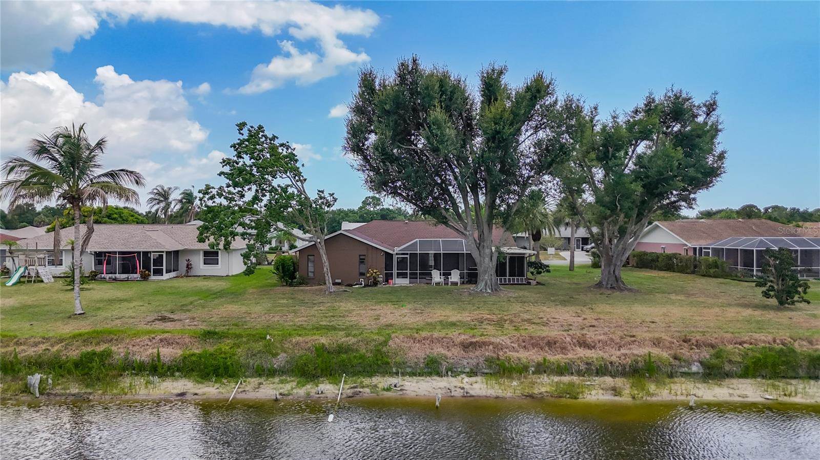 3234 Meadow Run Drive, Venice, FL 34293