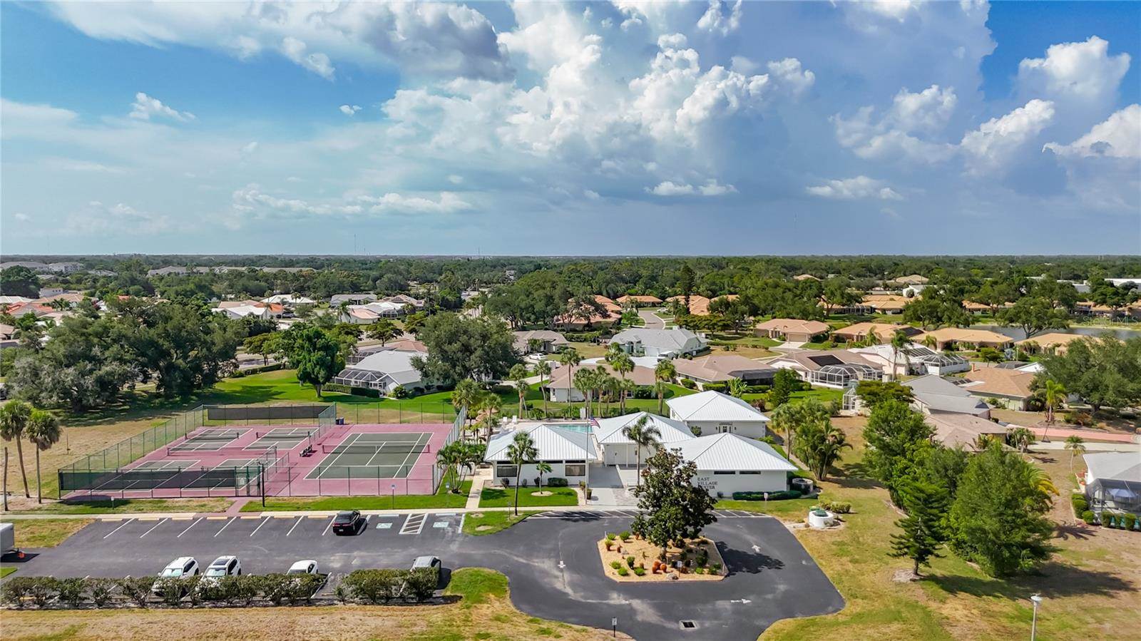 3234 Meadow Run Drive, Venice, FL 34293