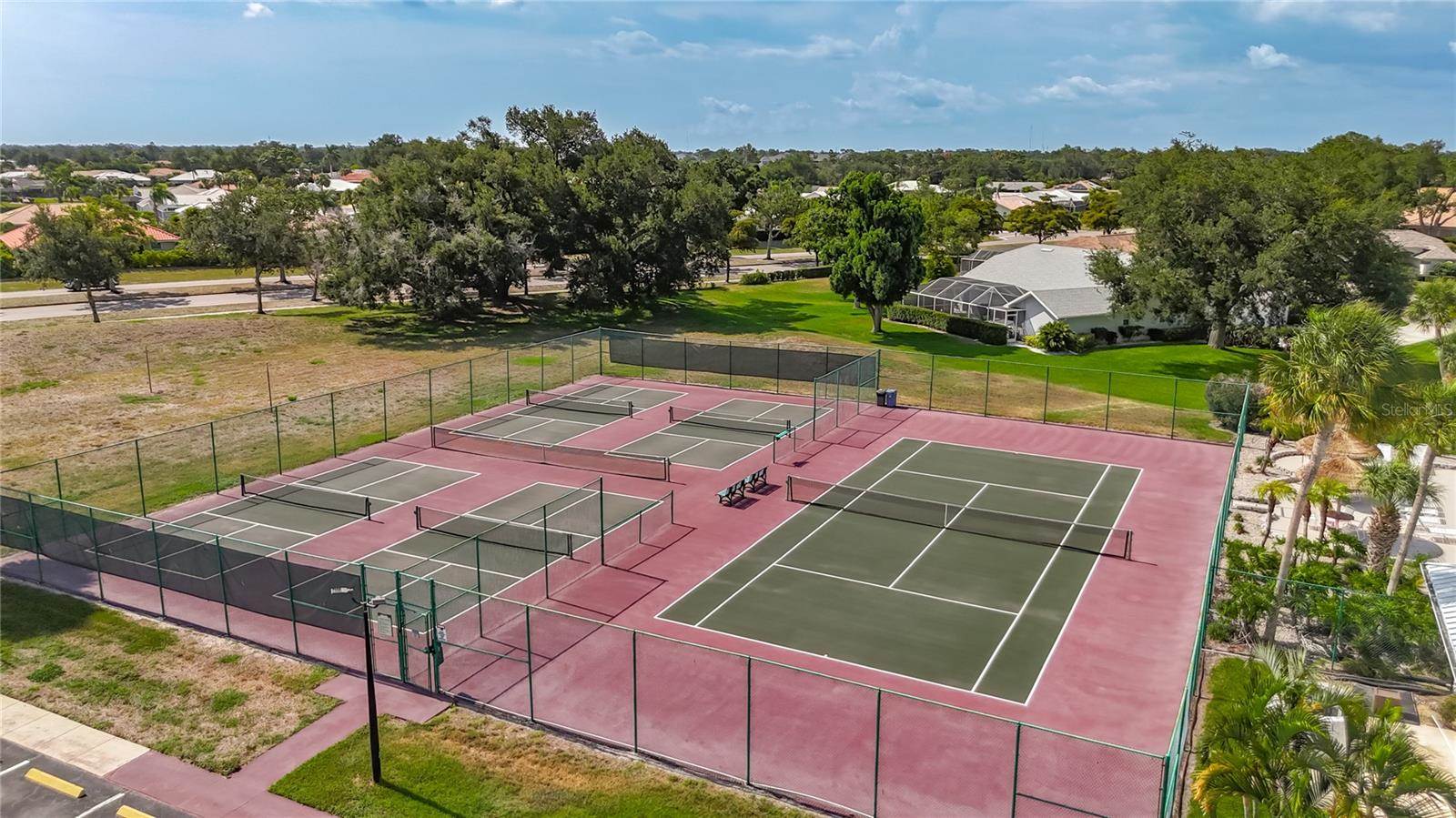 3234 Meadow Run Drive, Venice, FL 34293