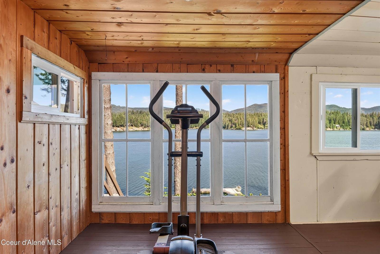 15039 North Shenandoah Dr, Hayden, ID 83835