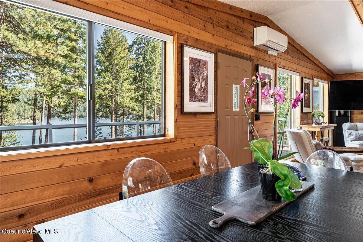 15039 North Shenandoah Dr, Hayden, ID 83835