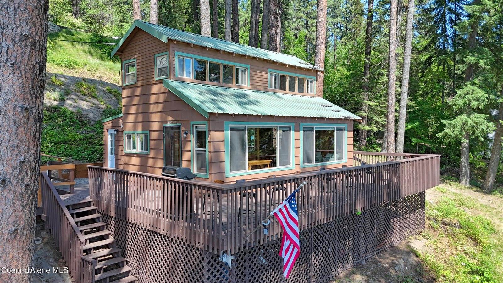 15039 North Shenandoah Dr, Hayden, ID 83835