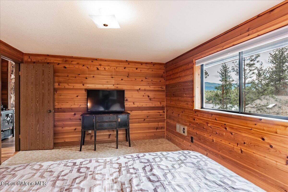15039 North Shenandoah Dr, Hayden, ID 83835